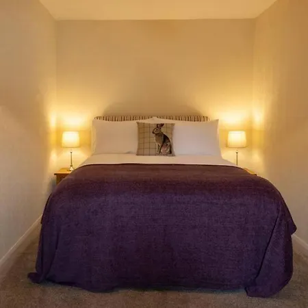 2 Mews - Town Centre Location Ferienhaus *
